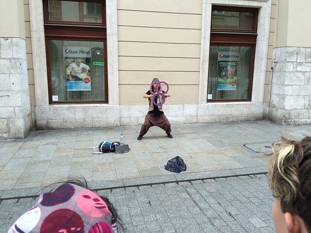 11-street performers