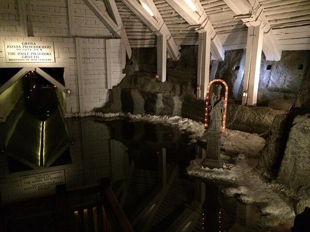 30-Wieliczka Salt Mine-amazing underground river