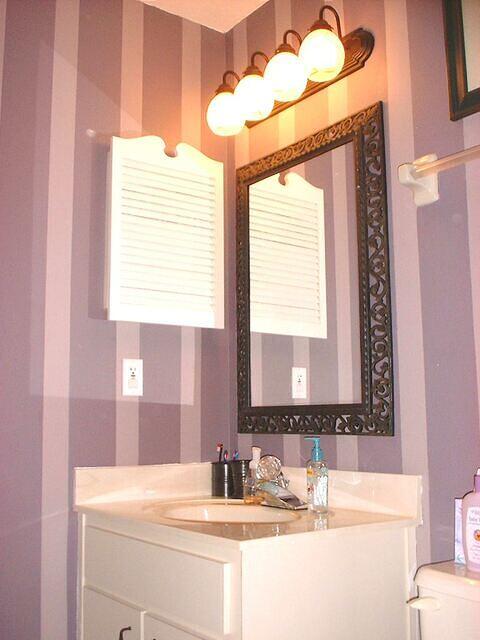 GuestBathroomStripes