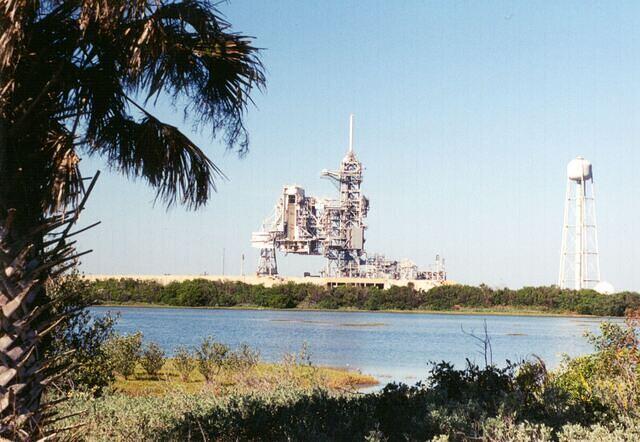 00-SpaceShuttleLaunchPad
