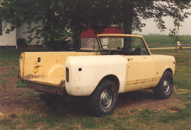 4 - 1976 IH Scout II