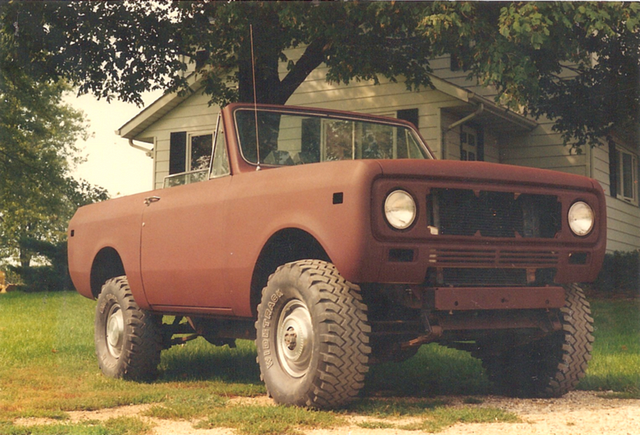 5 - 1976 IH Scout II