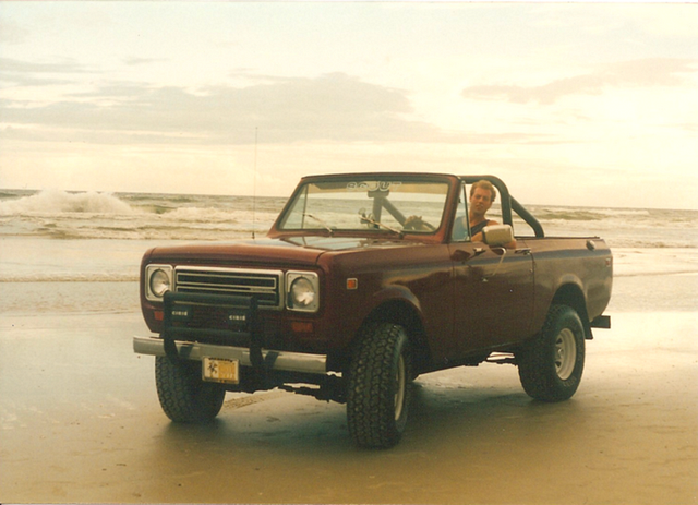 7 - 1976 IH Scout II