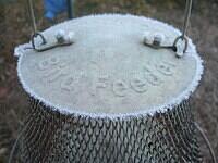 02-FrostOnBirdFeeder