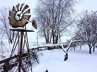 garden-windmill-and-snow