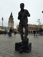 10-street performers
