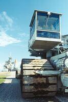 06-SpaceShuttleOnLaunchPadWithCrawlerTransporterInForeground