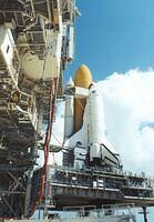 10-SpaceShuttleOnLaunchPadWithPayloadCanister