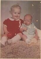 1970-03-Portrait-Kurt6weeks-Tina1 3years