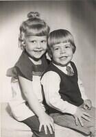 1973-04-Portrait1-Kurt3yrs-Tina4 5yrs